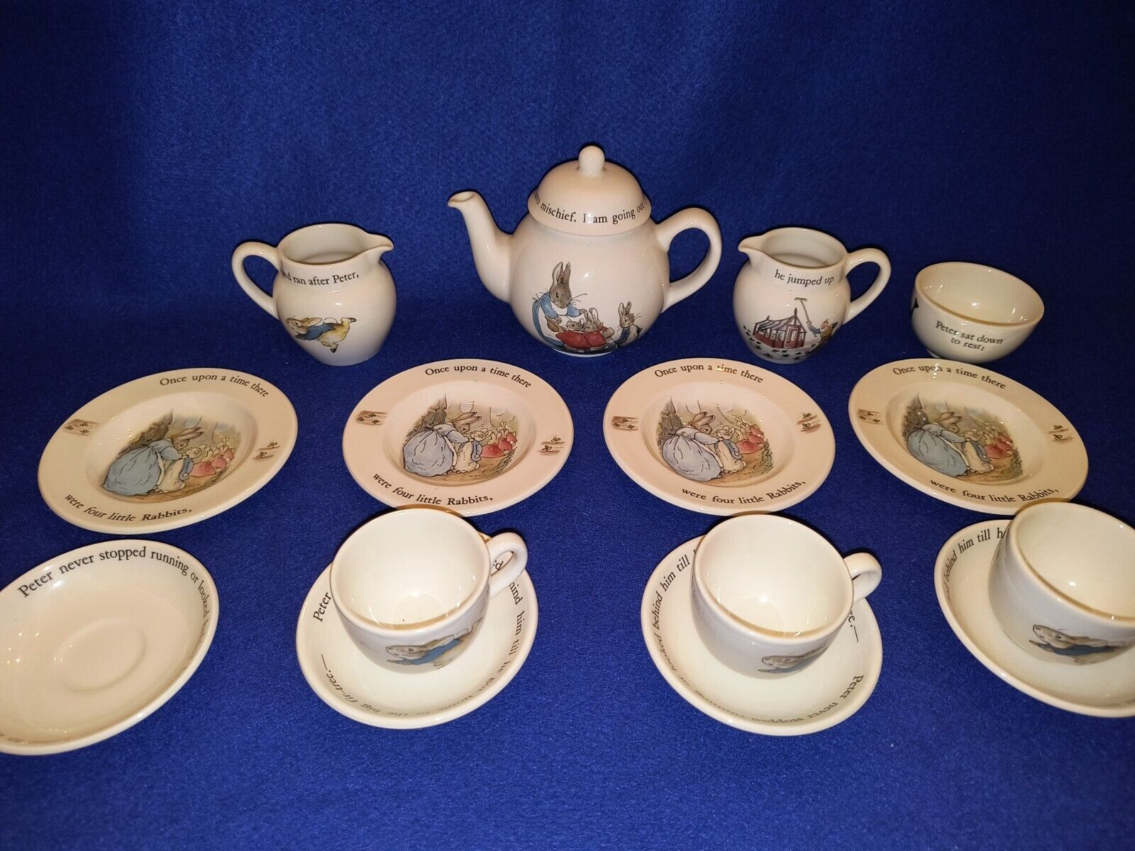Huge (16 pc) Wedgewood Peter Rabbit Tea pot cups saucers plates creamer Child's 