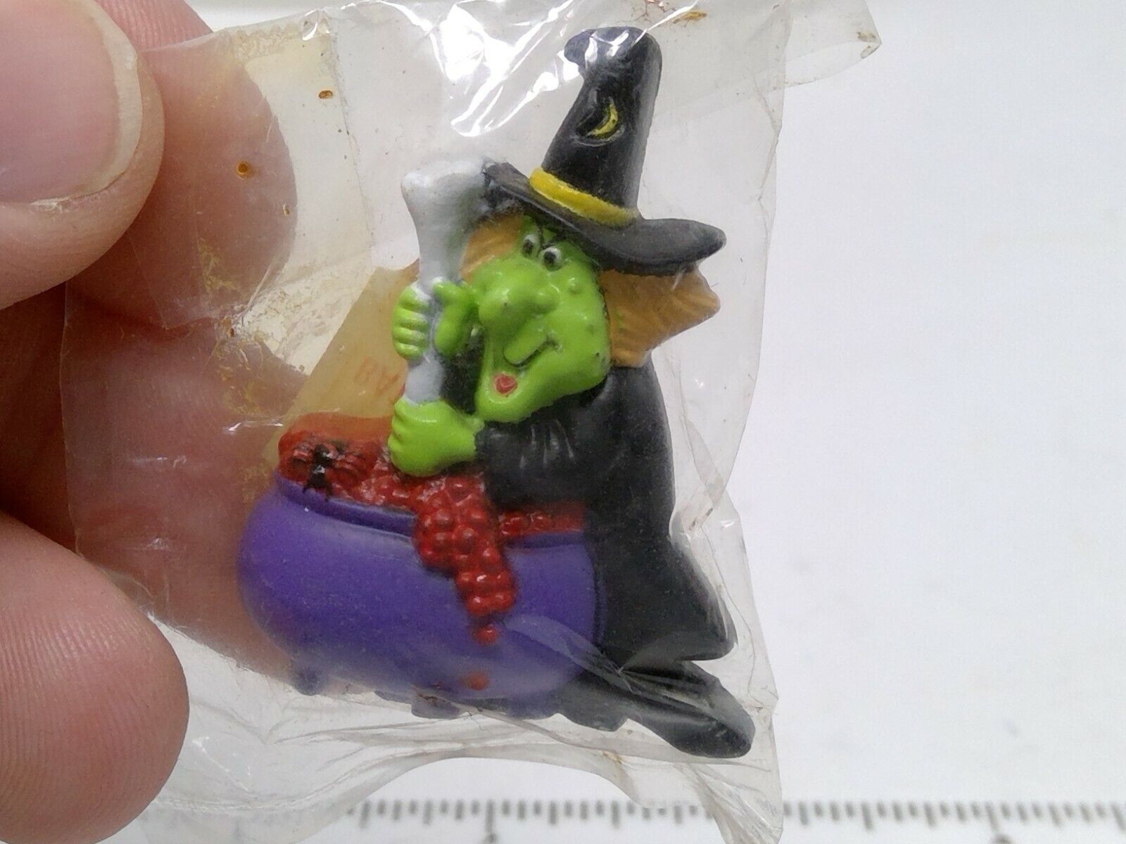 Vintage Russ Lapel Pin - Halloween Witch With Cauldron Pin
