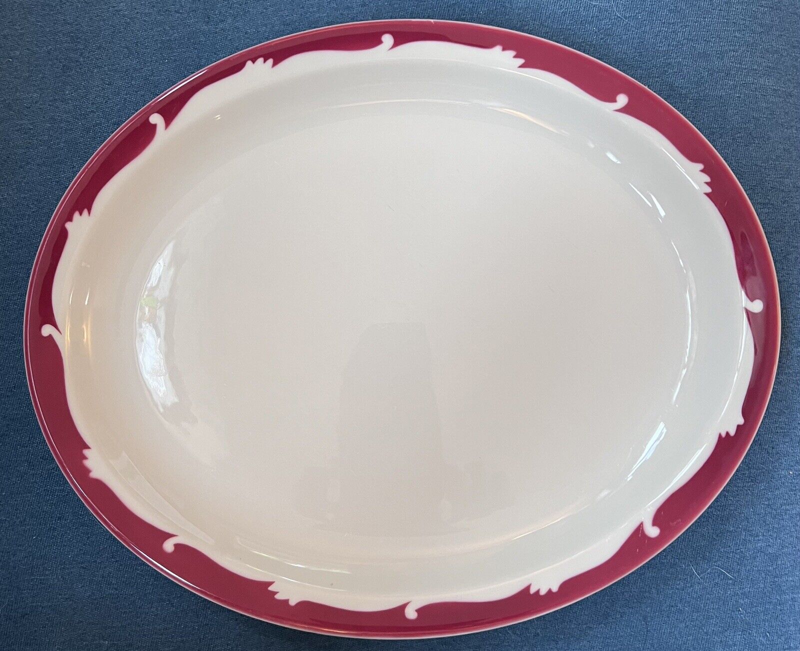 Syracuse China USA Restaurant Ware Oval Dinner Plate 11 3/8L X 9 1/4”W Airbrush