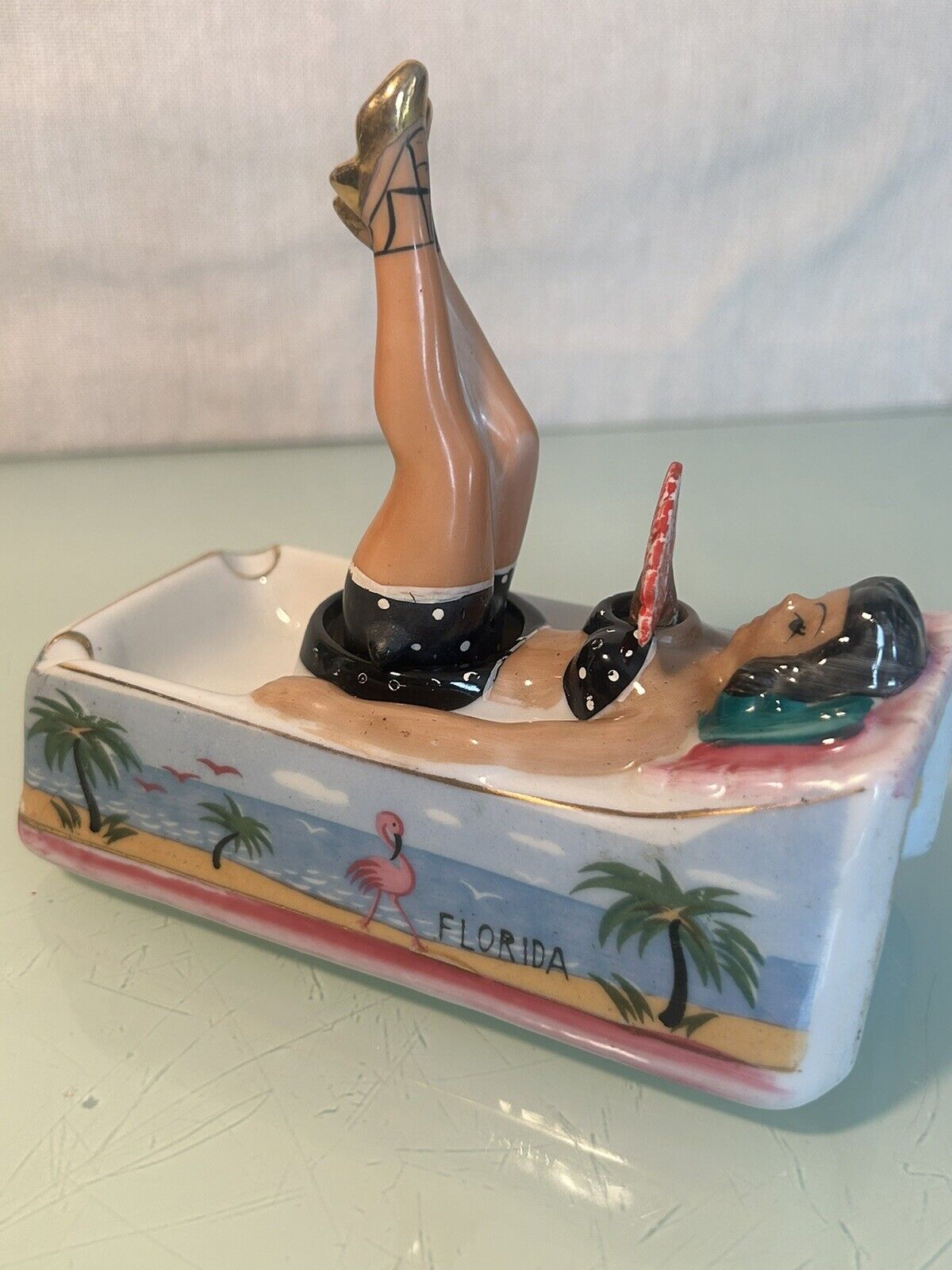 Vintage Risqué Naughty Nodder Ashtray Laying Lady Moving Legs Bathing Beauty