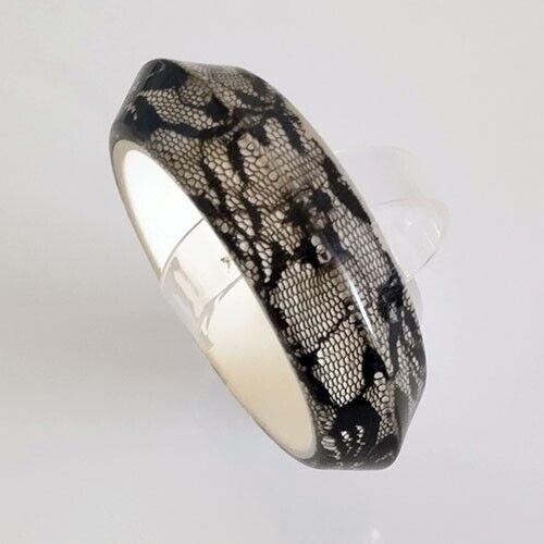 GORGEOUS COUTURE LIGHT PURPLE RESIN BANGLE BRACELET EMBEDDED BLACK LACE 020624