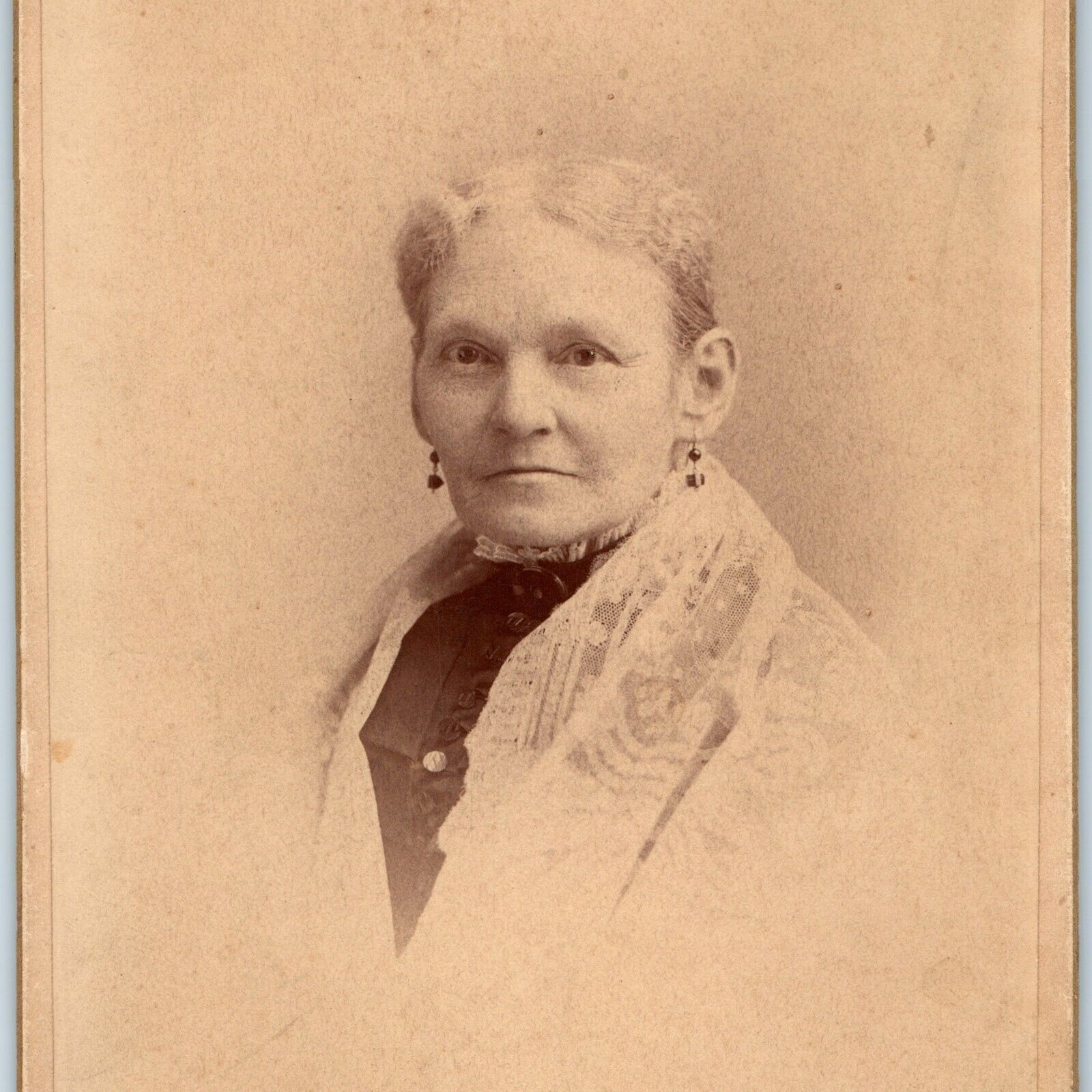 c1880s Hartford, CT Cute Old Woman Silk Gown Cabinet Card Photo Stuart Gate B20