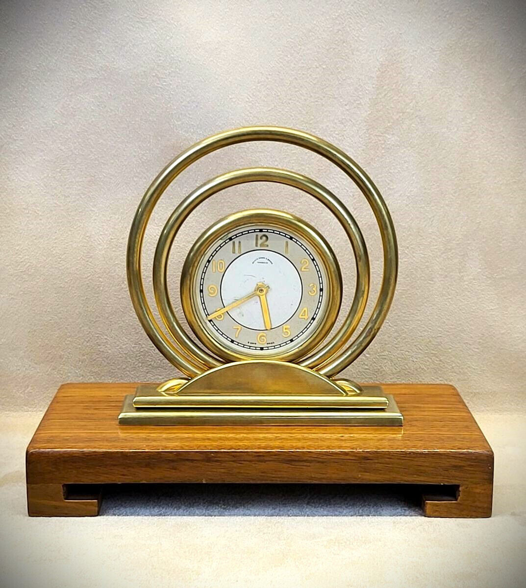 Iconic 1940 Art Deco Gilt-Bronze Desk Clock by Concord Swiss 8-day 15-jewel mvt.
