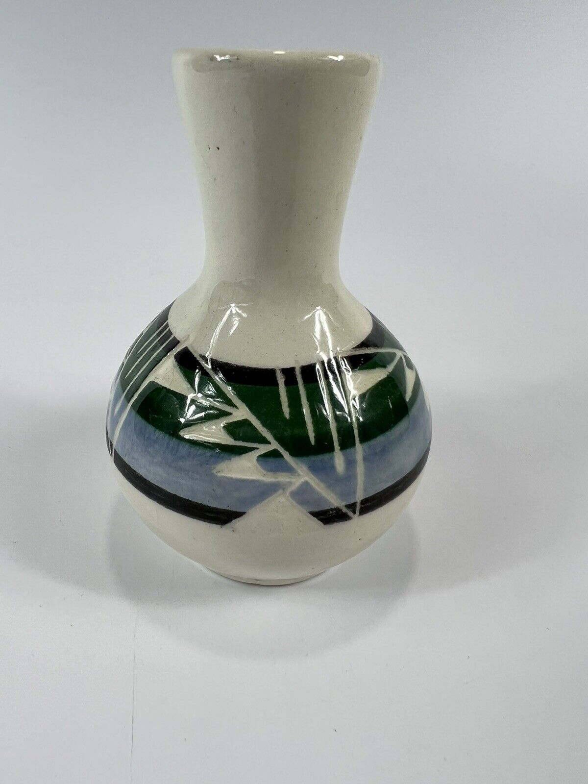 Vintage Sioux Pottery Vase Native American Signed 4.5