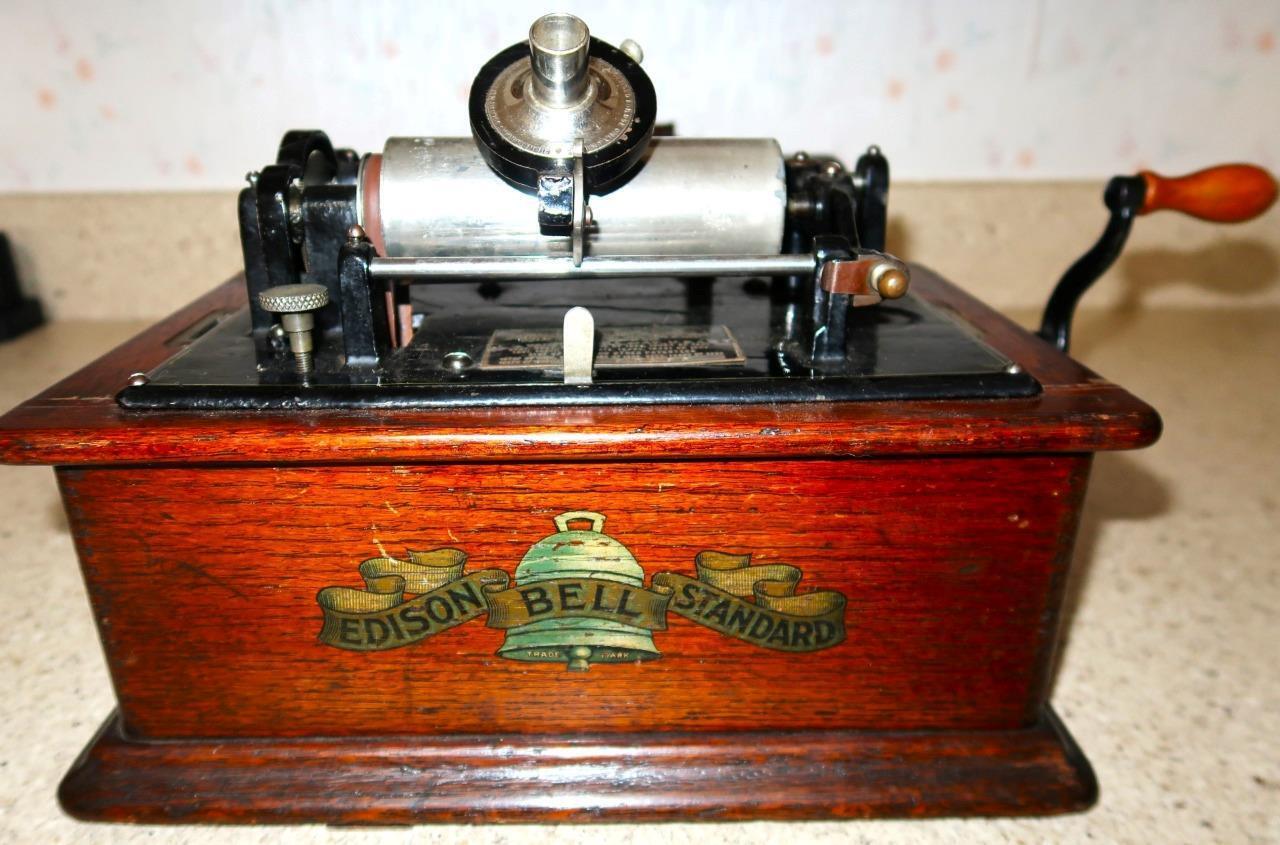 Antique c. 1905 Edison Bell Standard, S7496, Type D Phonograph w/ Crank & Lid