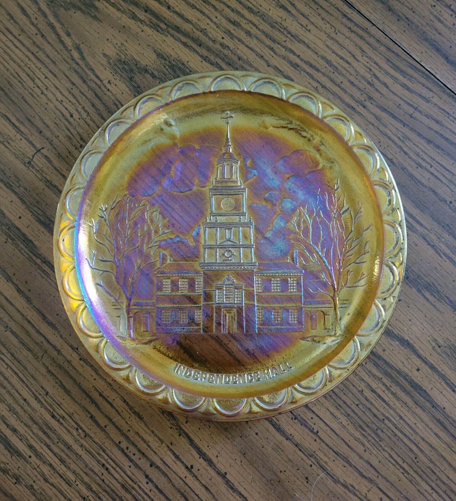 Independence Hall Carnival Glass Plate 8\