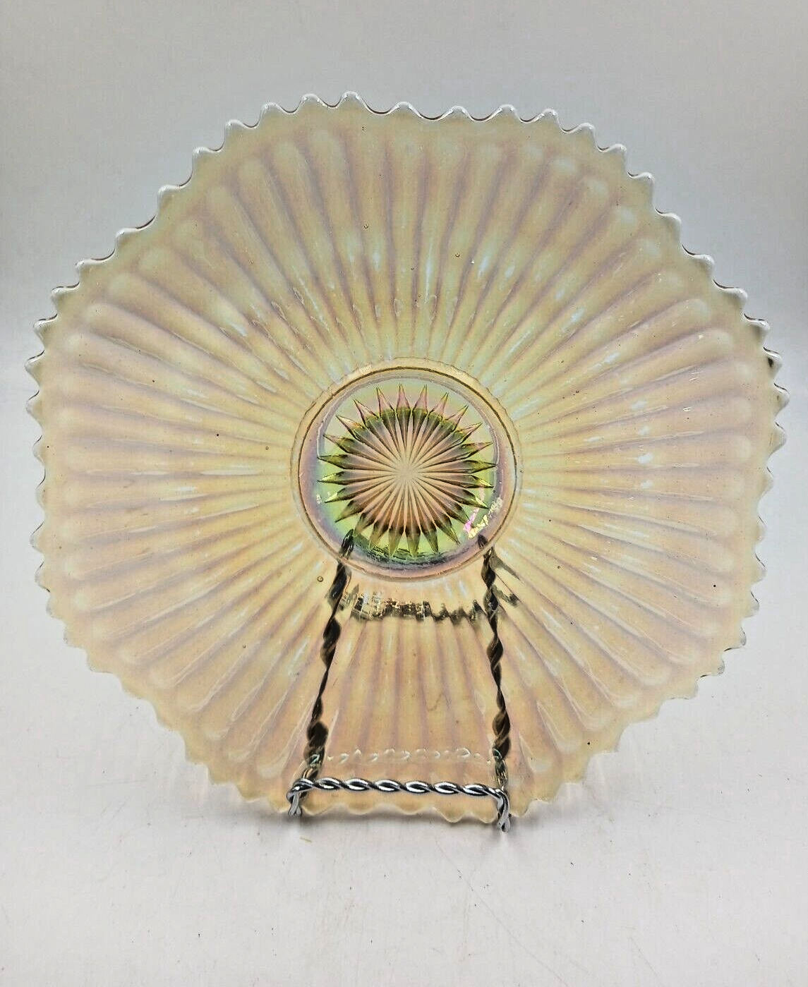 VINTAGE IMPERIAL SMOOTH RAYS IRIDESCENT CARNIVAL GLASS 9 1/2\