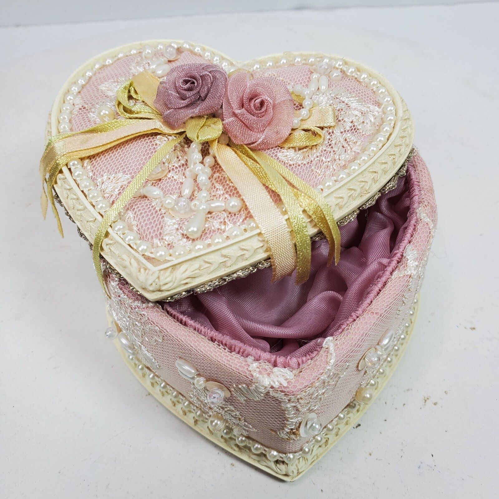 Vintage Victorian Pale Pink Trinket Box Heart Shape 4.25x2.5\