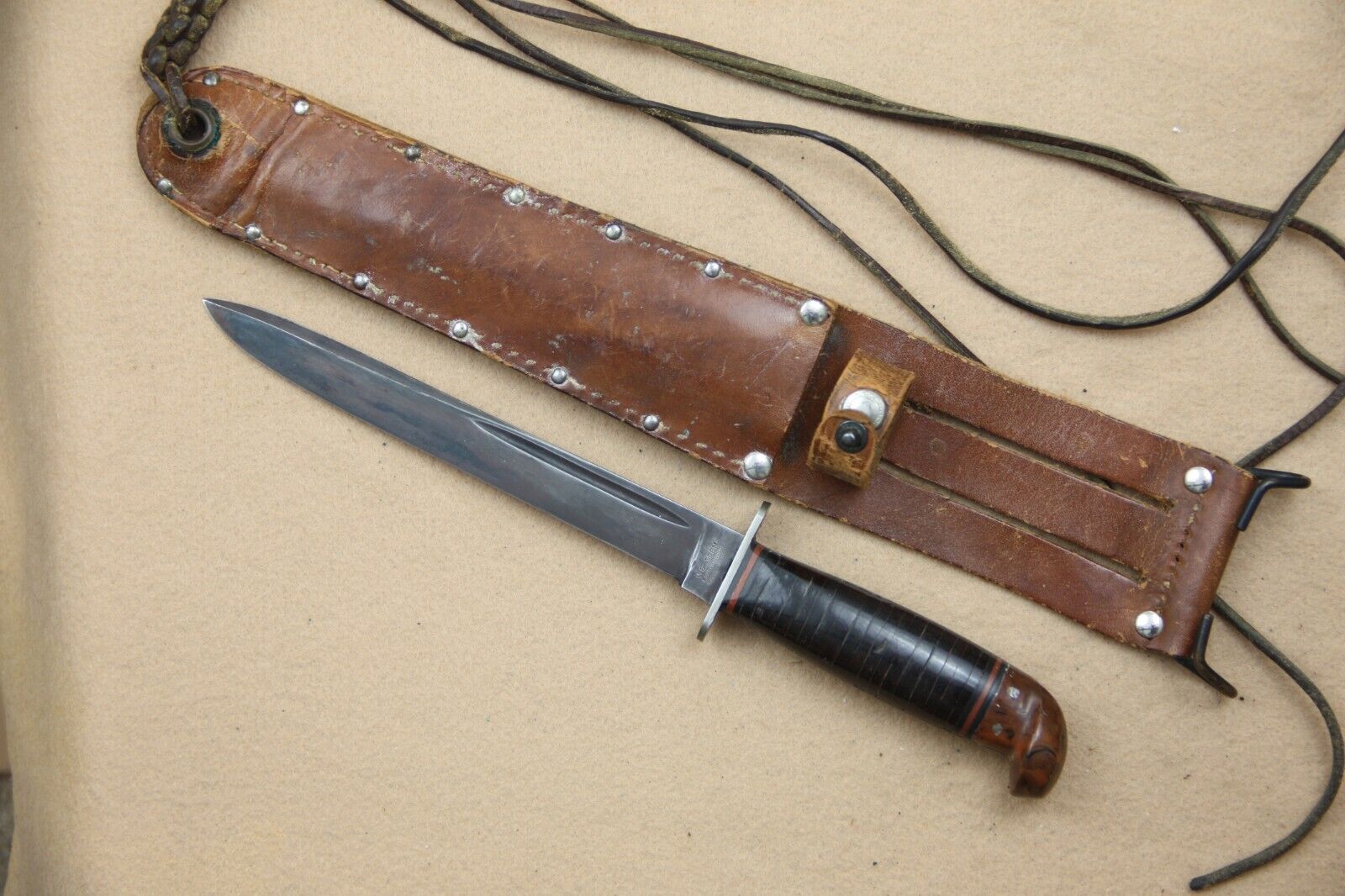 EXCELLENT WWII WESTERN L77 FIGHTING KNIFE W/ORIGINAL \