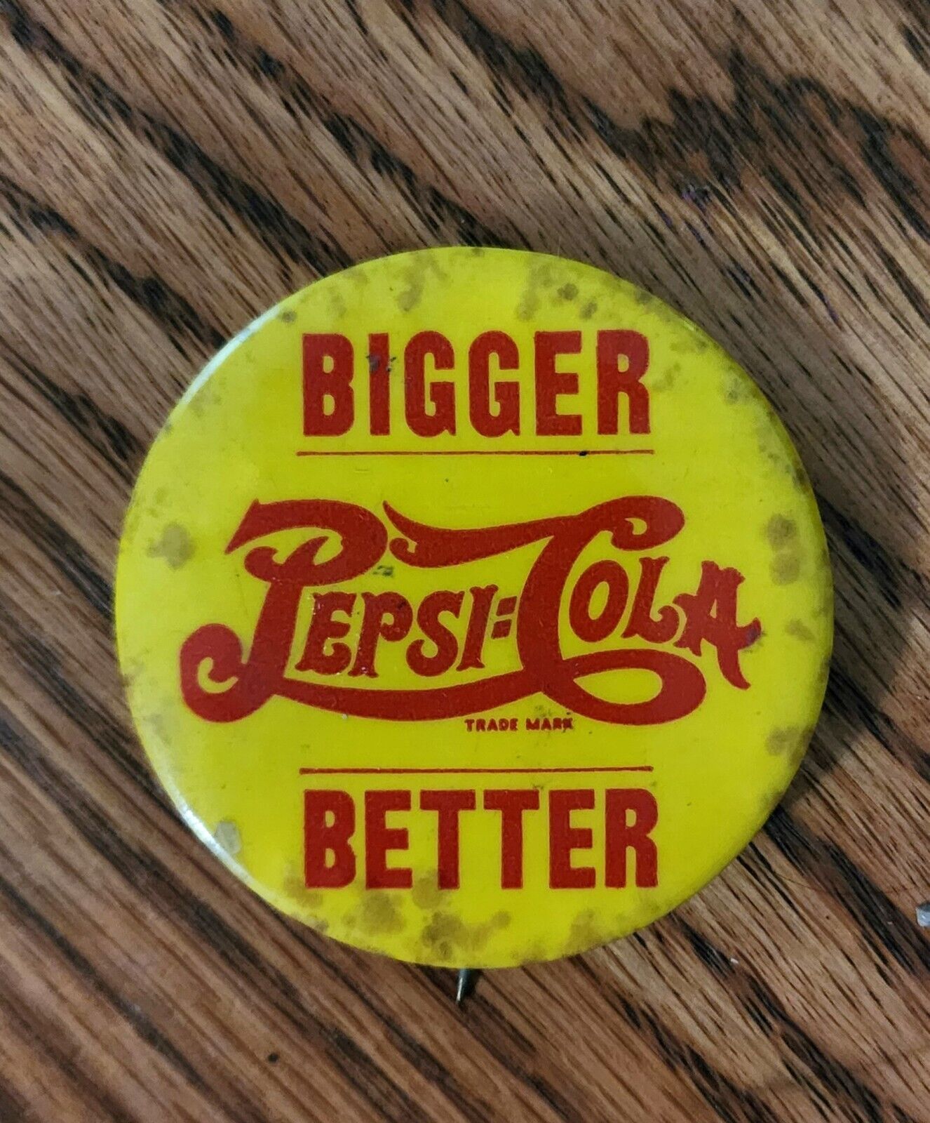 Vintage Bigger, Better Pepsi-Cola Red & Yellow Advertising Pinback Button. 
