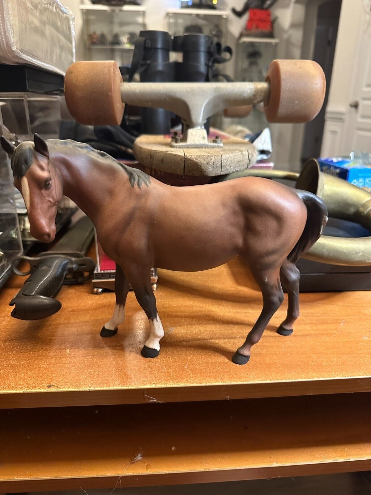 Vintage Beswick England horse figurine 9 inch Swish Tail