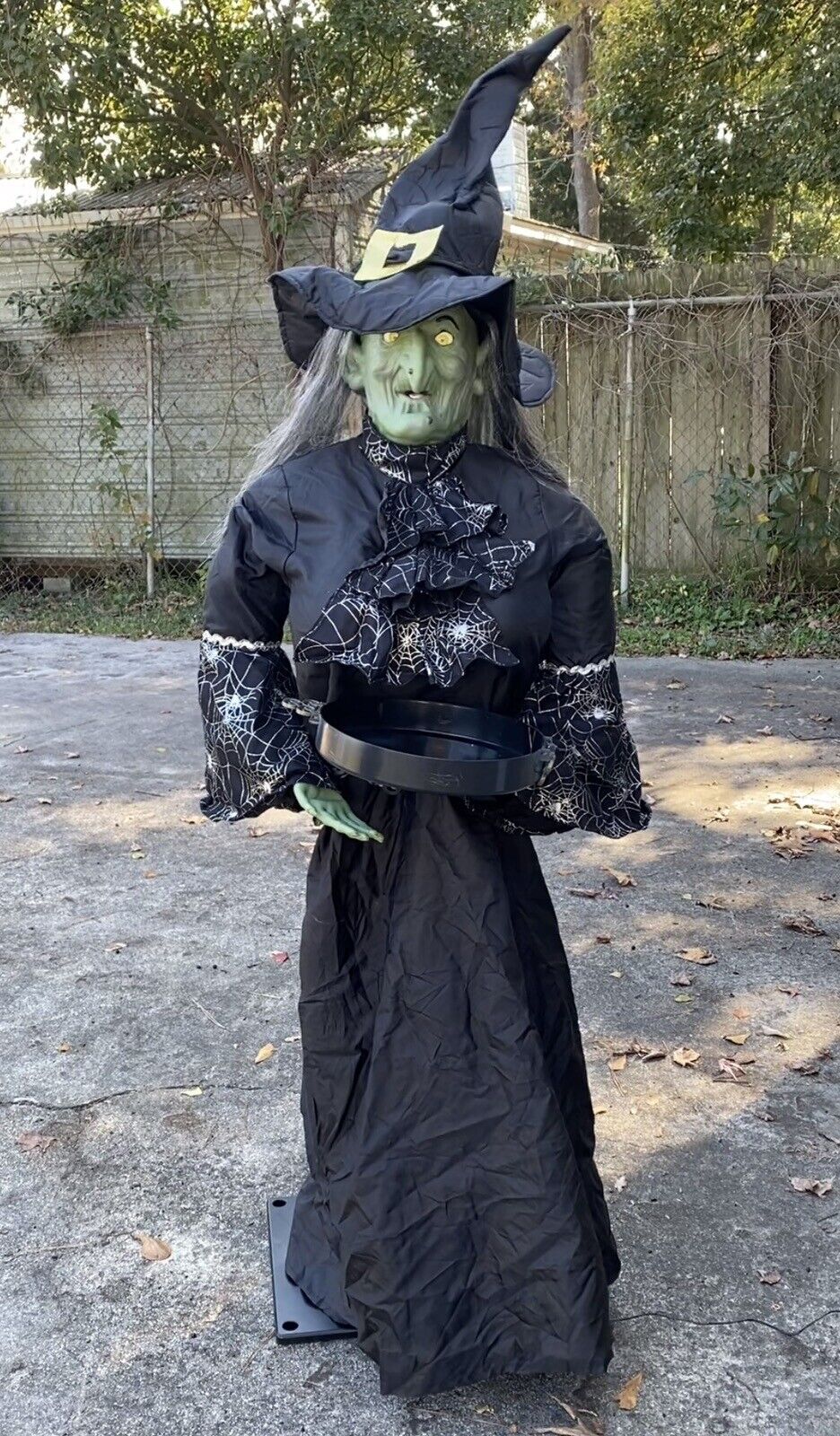 Gemmy Life Size Animatronic Halloween Witch Prop Candy Tray Trick Or Treat Scary