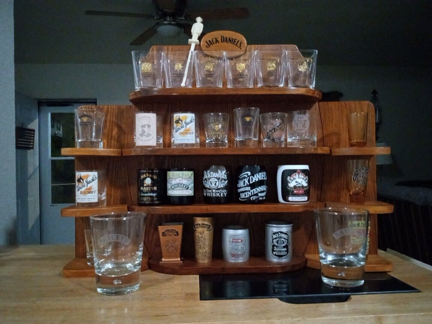 Jack Daniels 2002 Pristine Legends Shot Glass Collection W/ Wooden Display/Wings