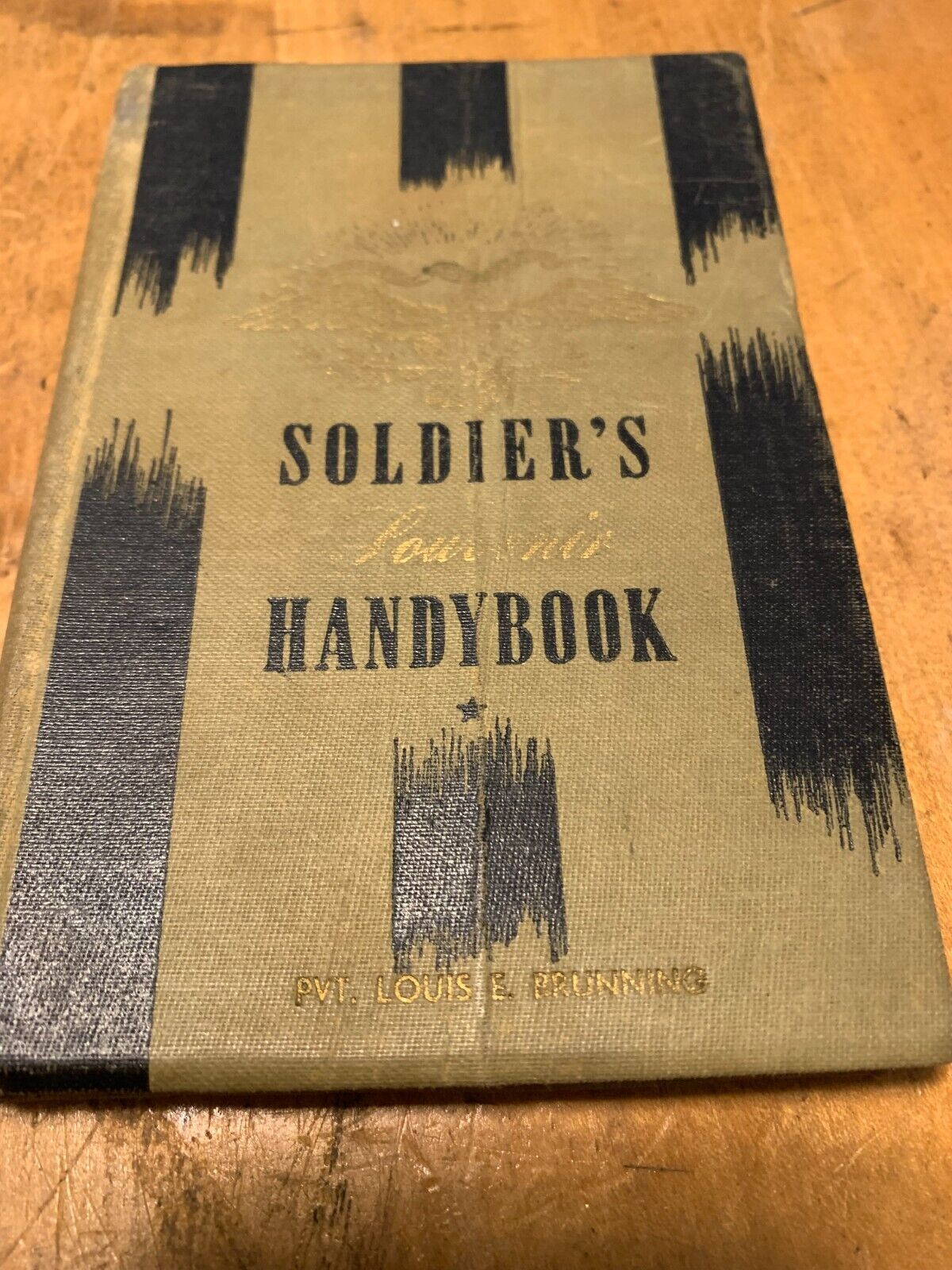 WW2 1942 US Army Soldier\'s Souvenir Handybook, Great condition