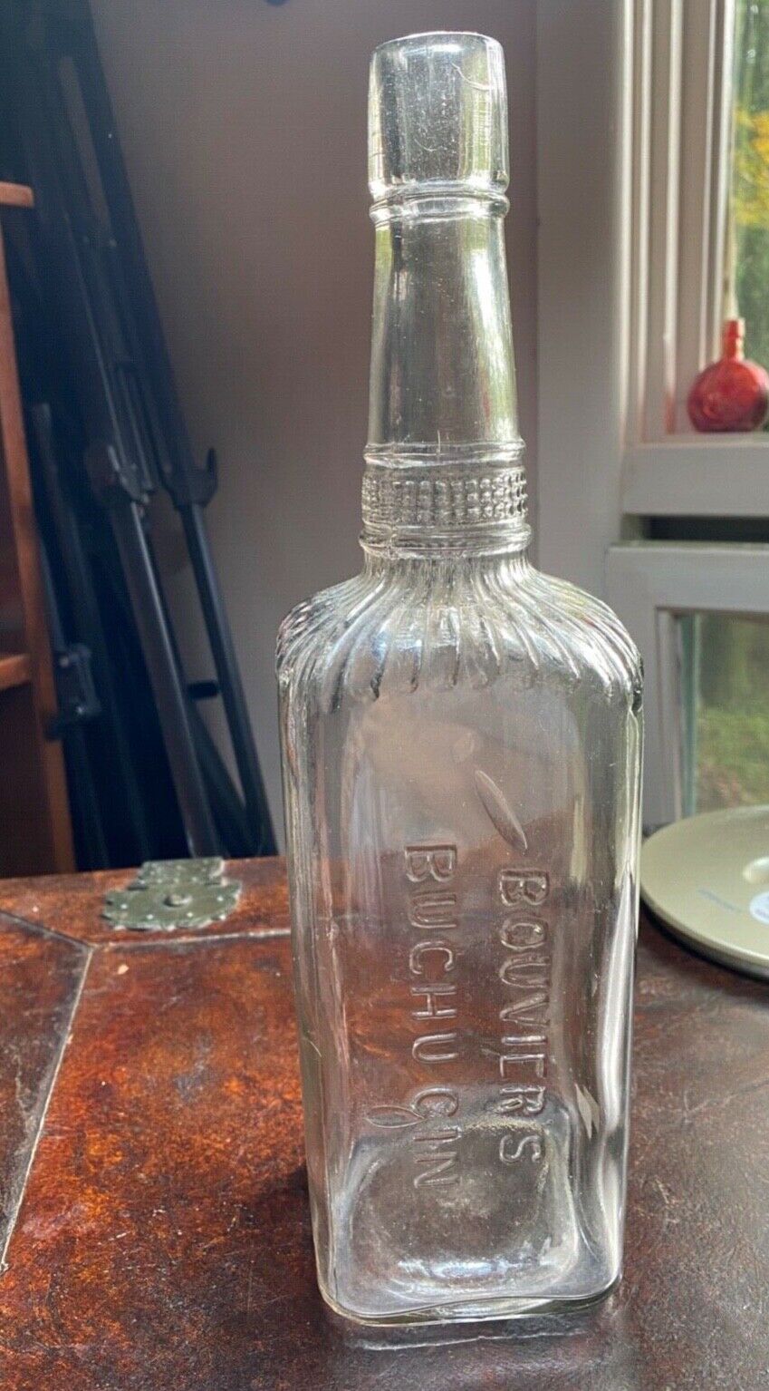 Vintage 1870/1900 1 Quart Bouvier Buchu Gin Glass Bottle Great Condition