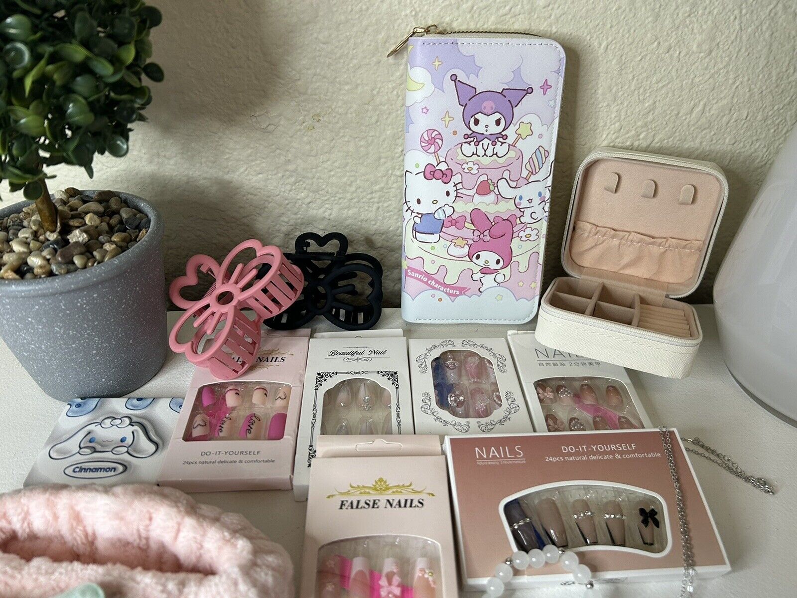 Lot of 8 Surprise Sanrio Items Sanrio Grab Bag Sanrio Blind Box New Items MEDIUM
