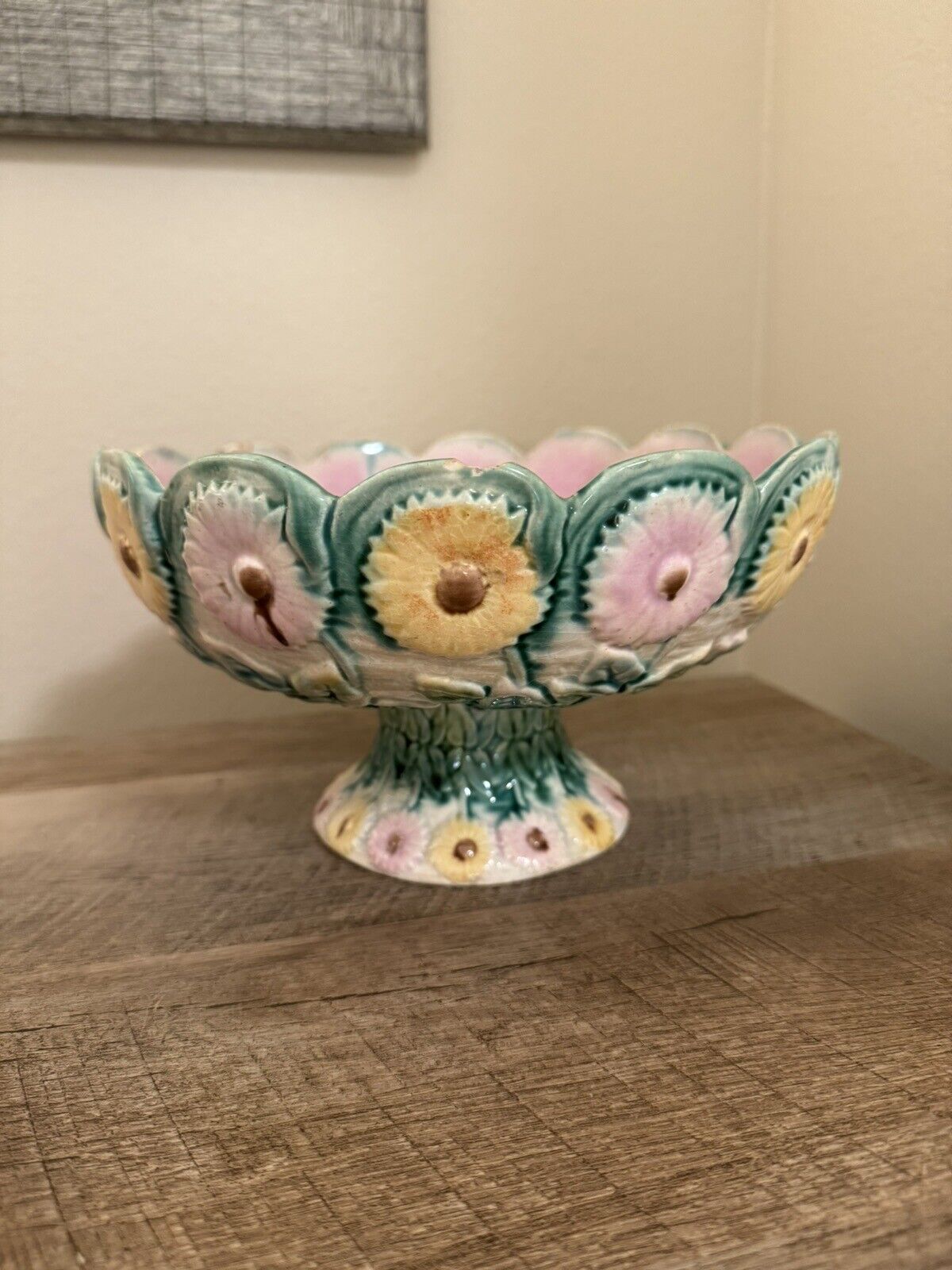 Griffin Smith Hill Pedestal Bowl Majolica Daisy Pattern Antique