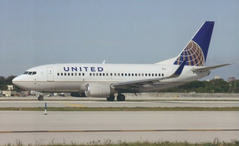 United Airlines Boeing 737-500 N18622 @ Fort Lauderdale 2012- postcard
