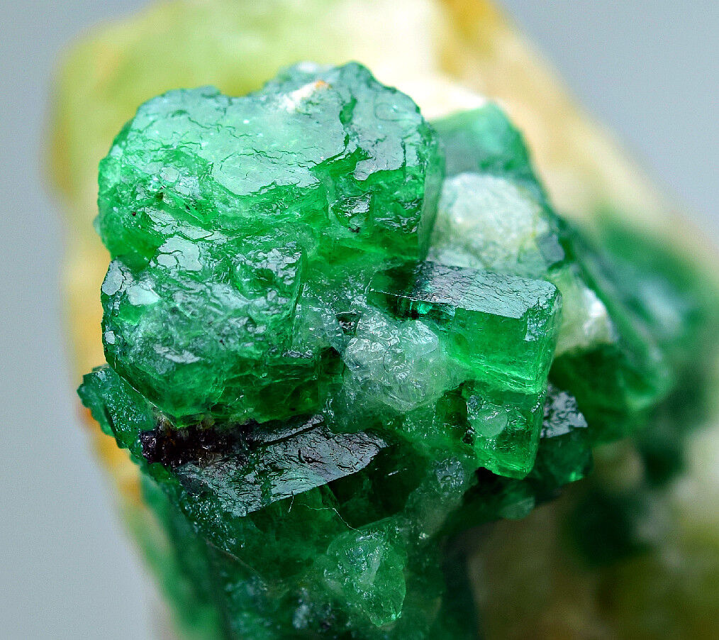 315 CT Transparent Top Green Color Swat Emerald Crystals Cluster Matrix @ PAK