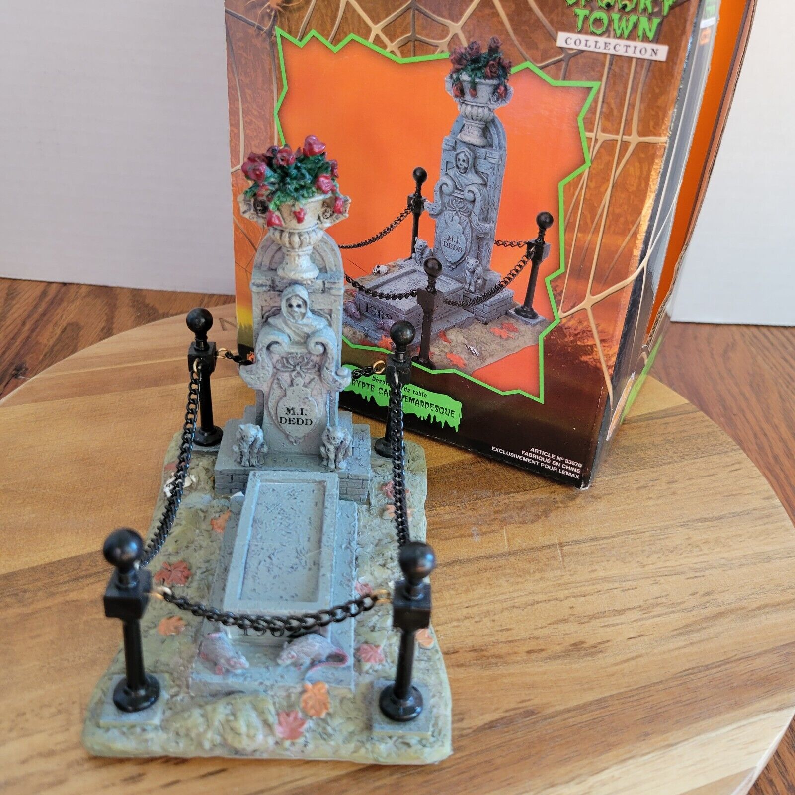 2008 Lemax Spooky Town Halloween Spooky Crypt w/Box 83670 Grave Tombstone
