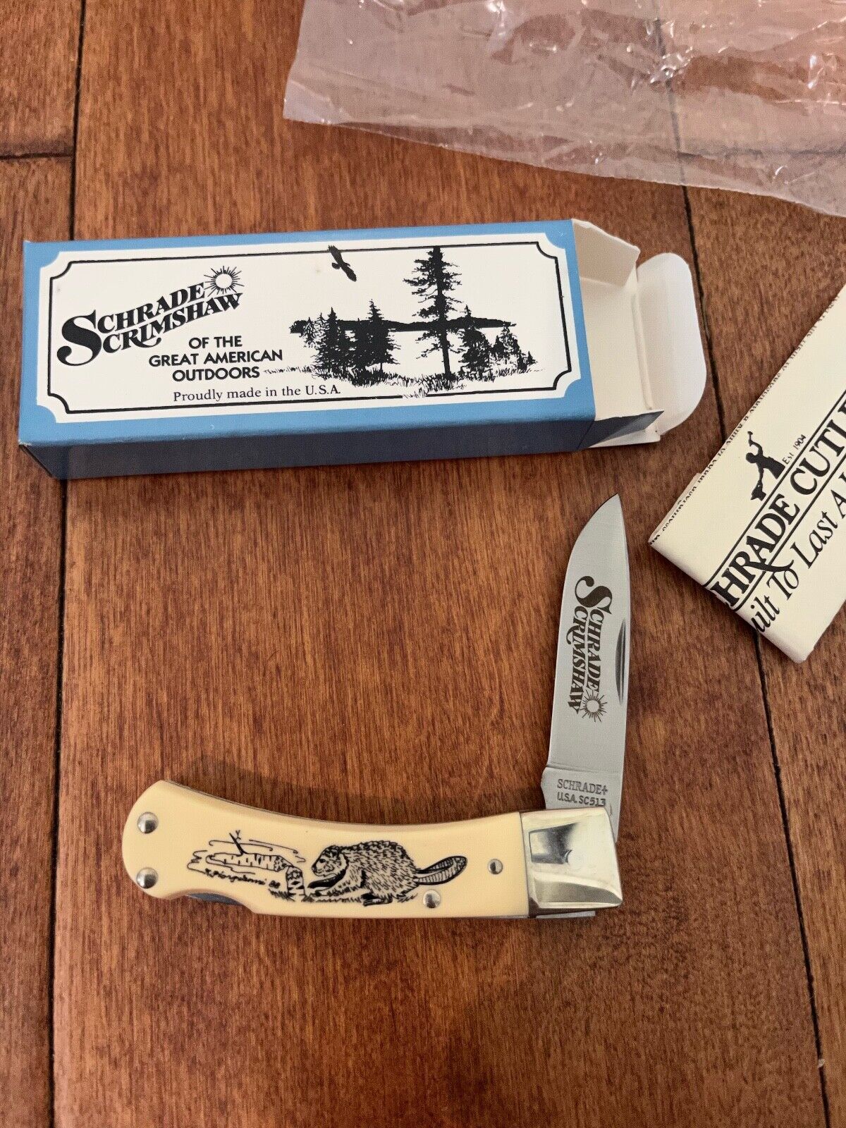 VTG 1988 Schrade USA,513SC, scrimshaw 'Beaver' pocket knife,NOS, MINT