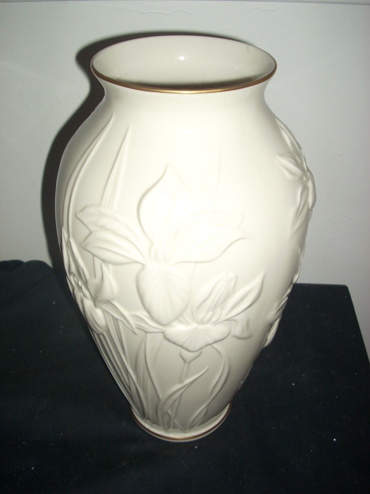 LENOX Masterpiece Ivory Vase Embossed Iris with Gold Trim 15 Inches. 