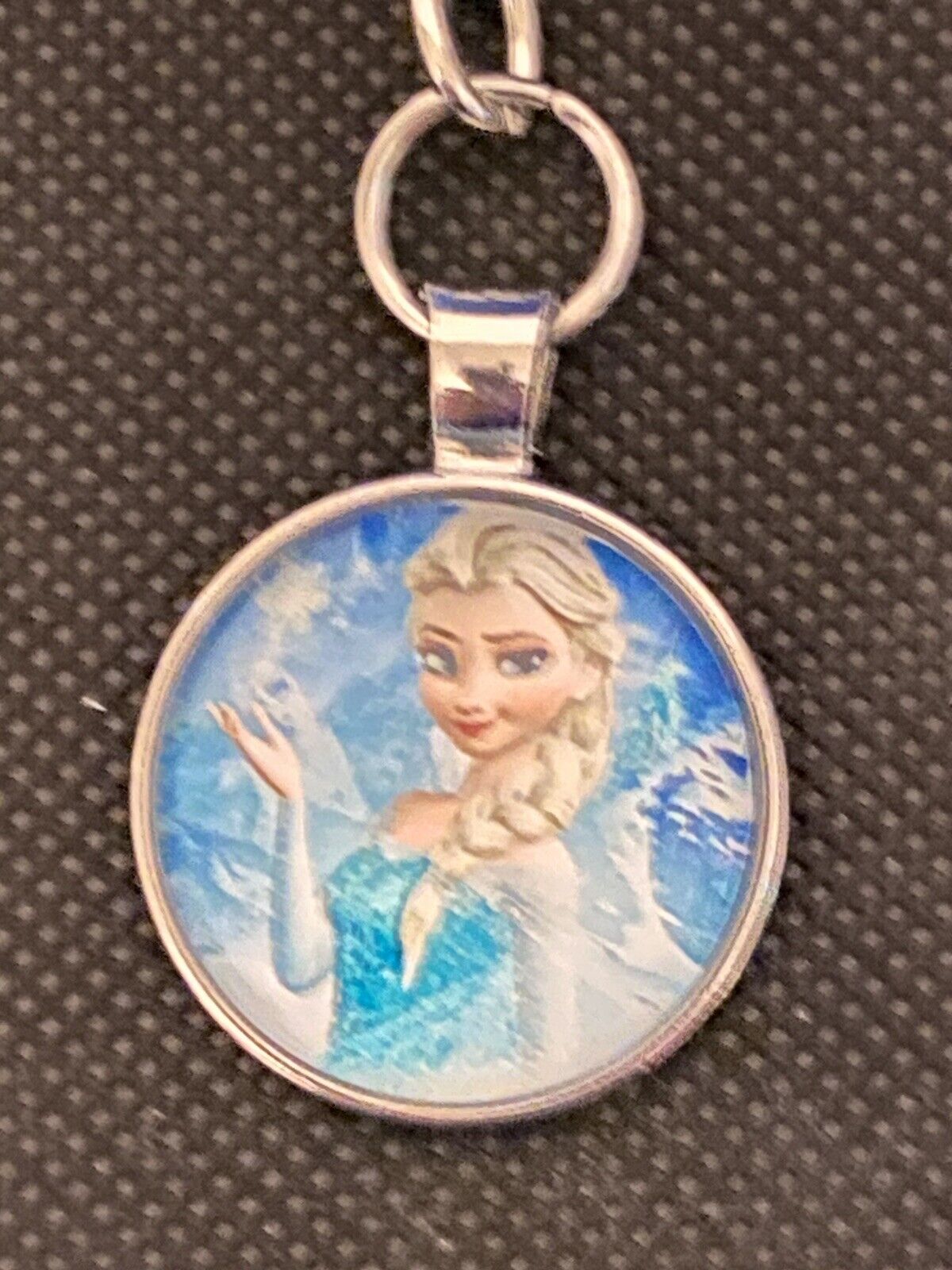 Disney ELSA Frozen Keychain / Keyring - Gift Stocking Stuffer