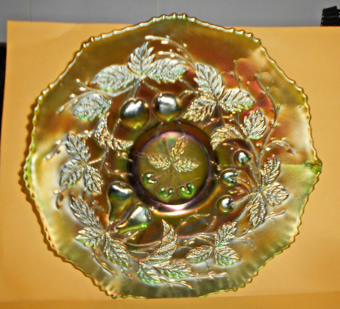 VINTAGE NORTHWOOD GREEN CARNIVAL GLASS DISH THREE FRUITS 24 CM OR 9.1/2 INCH DIA