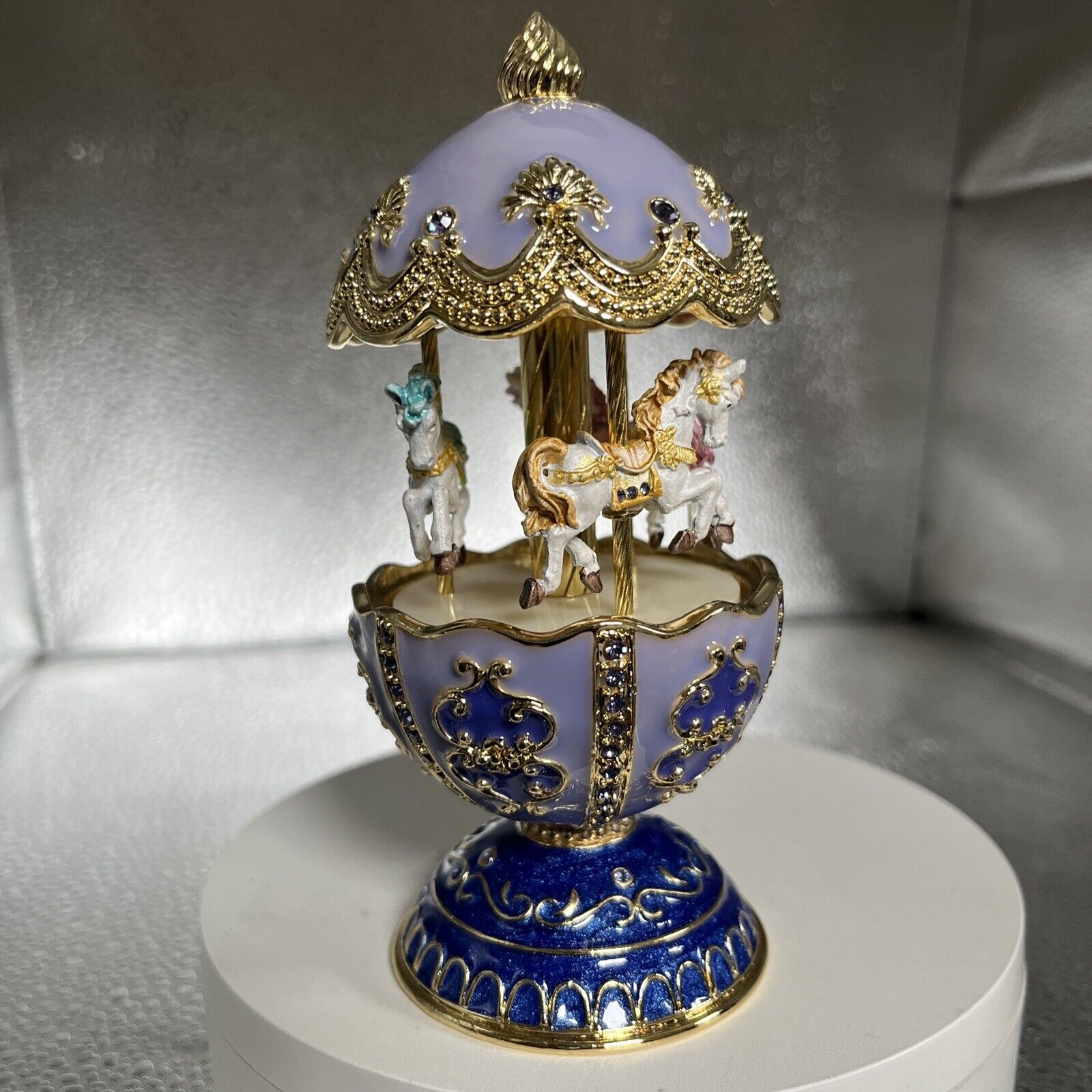 PURPLE BLUE MUSICAL CAROUSEL FABERGE EGG WITH HORSES BY KEREN KOPAL, DETAILS
