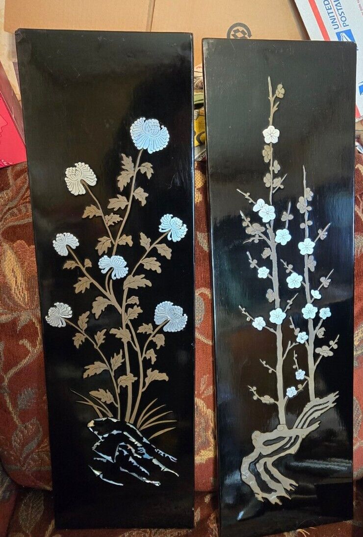 2 San Pacific International SPI Laquer Wall Panel Plaques CHRYSANTHEMUMS DOGWOOD