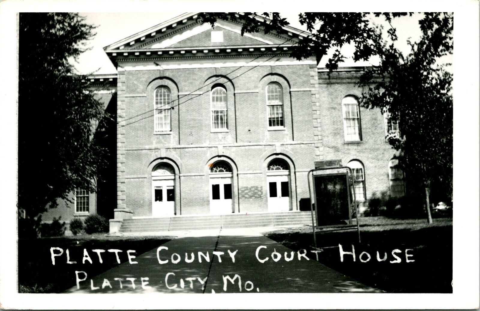 RPPC Platte County Court House Platt City MO Missouri UNP Postcard