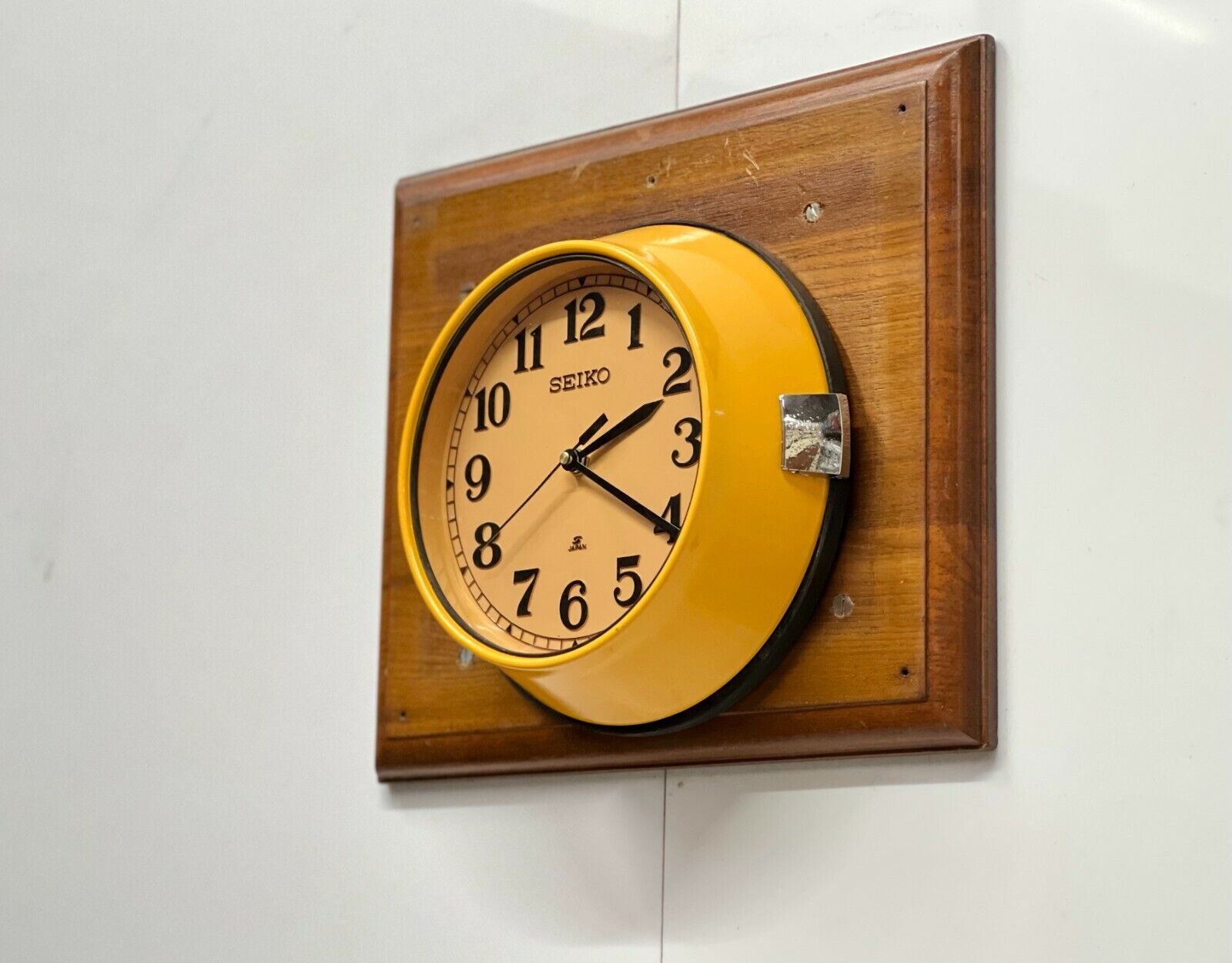 Refurbish Antique Original Quartz Retro Style Seiko Wall Clock - Yellow Coating