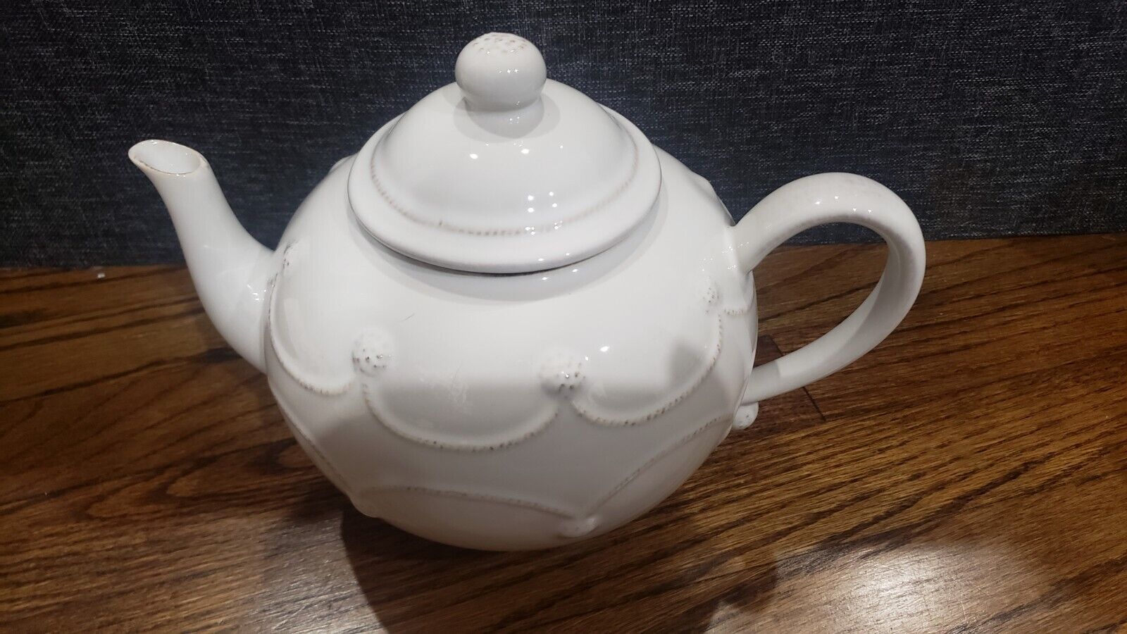 Pre-owned Juliska Berry And Thread Teapot And Lid - Whitewash