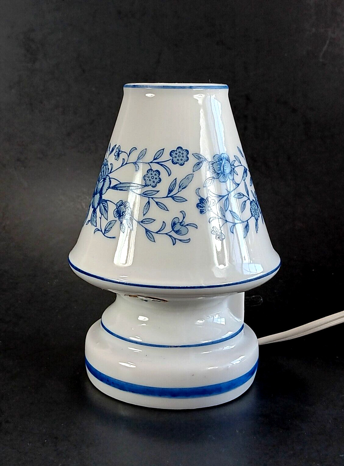 VTG Perfume Lamp White Blue Floral Night Light by I.W.Rice Irice Japan 5\