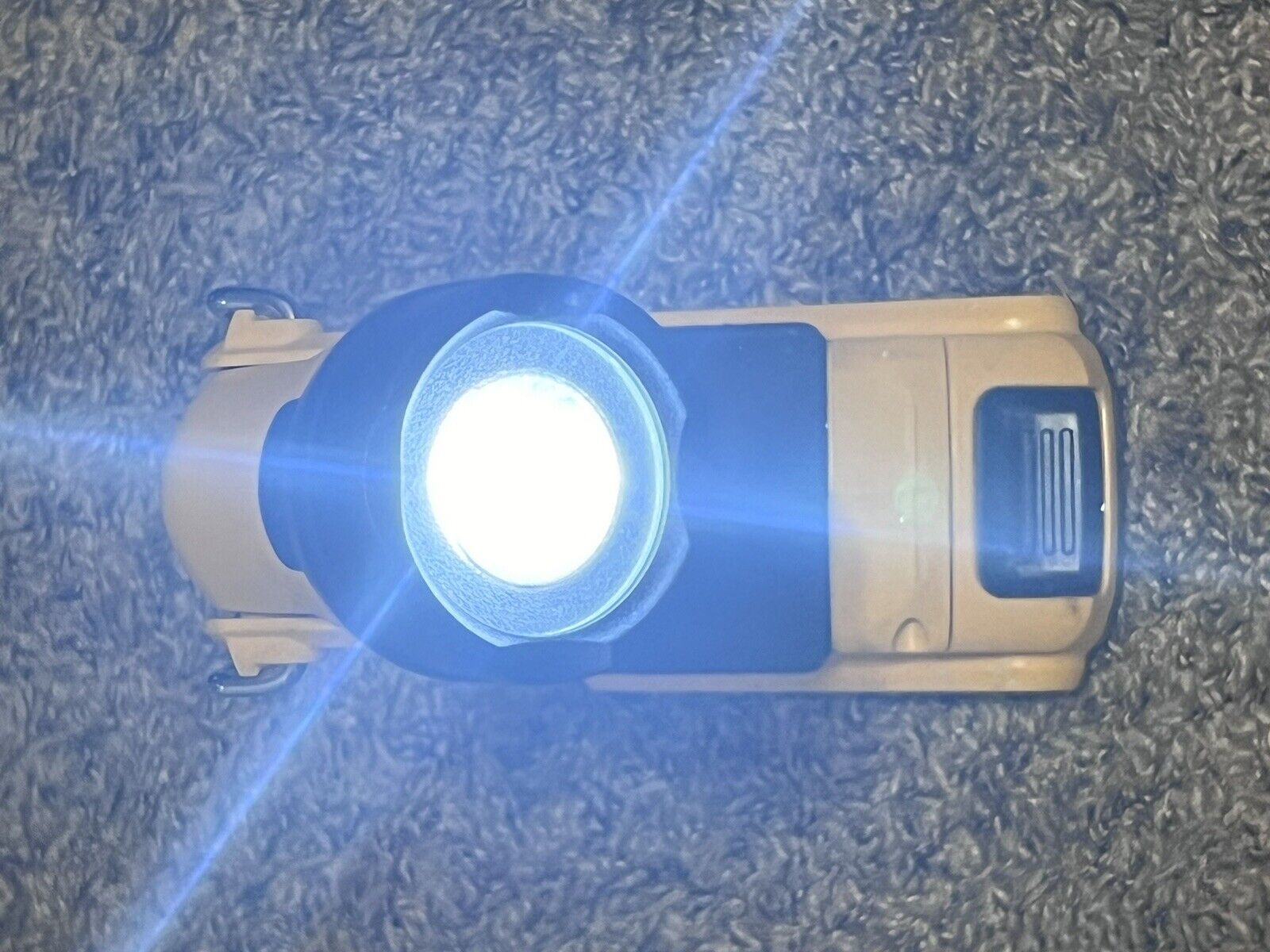 Dewalt DCL040 LED 20V Light Pivoting Flashlight Work Light Tool