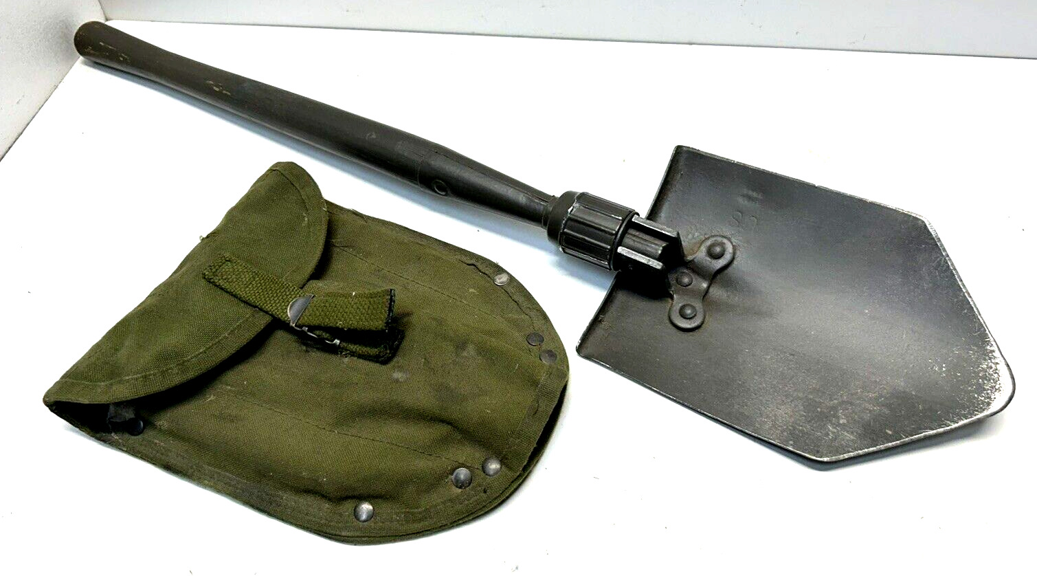 U.S. Army 1944 AMES Entrenching Shovel With Cover Survival