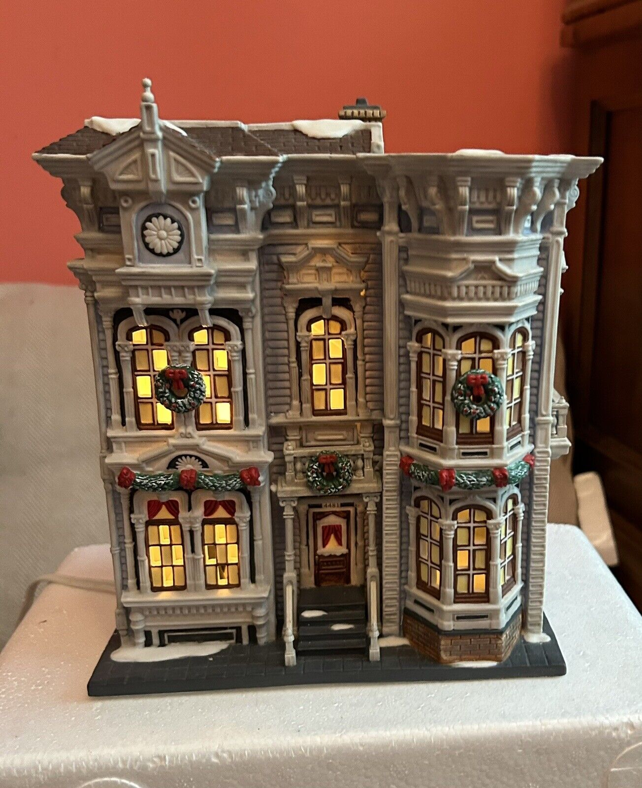 Dept 56 Christmas in the City - Lowry Hill Apartments