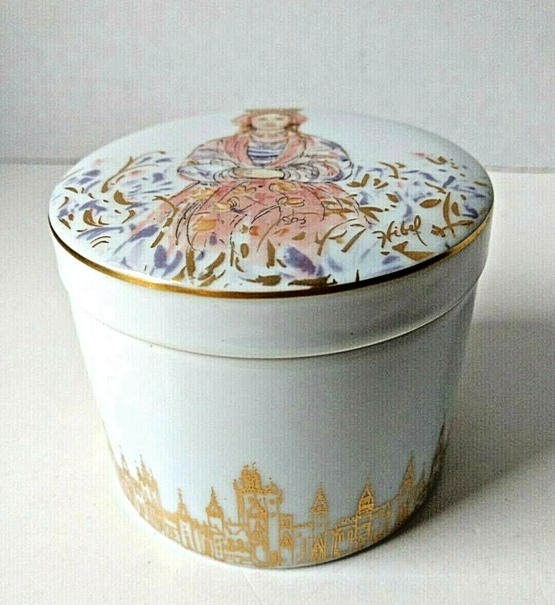 Hibel Vertu Collection Princessa Porcelain Trinket Box with Lid Rosenthal Group