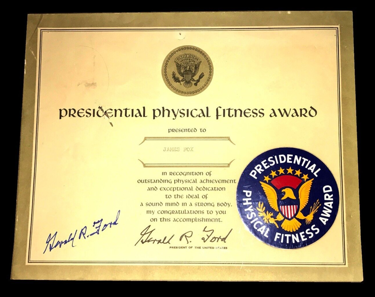 GERALD R FORD HAND SIGNED AUTOGRAPHED PRESIDENTIAL PHYSICAL FITNESS AWARD COA