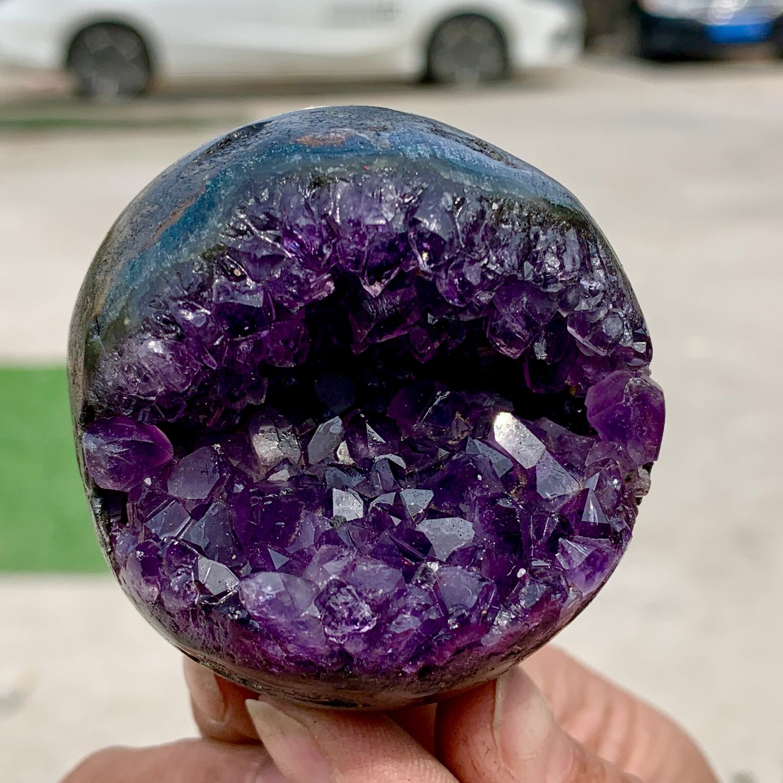 193G Natural Uruguayan Amethyst Quartz crystal open smile ball therapy