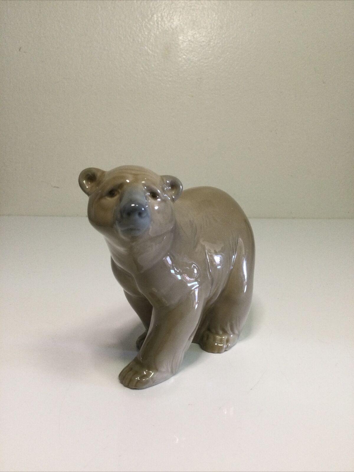 CUTE LLADRO RETIRED PIECE #1204 Attentive Bear (Brown) GREAT CONDITION