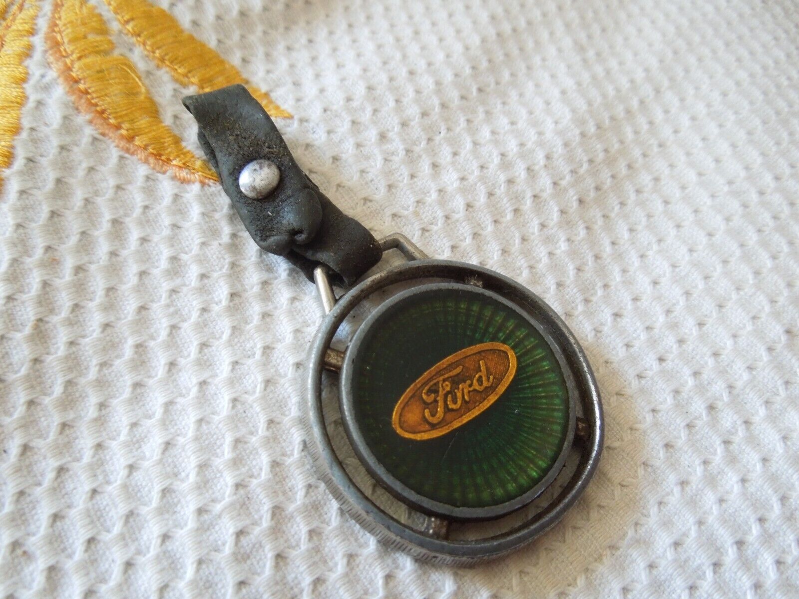 Vintage FORD 1960'S ORIGINAL CROWN STAMPED LEATHER KEY FOB KEY CHAIN RARE FIND