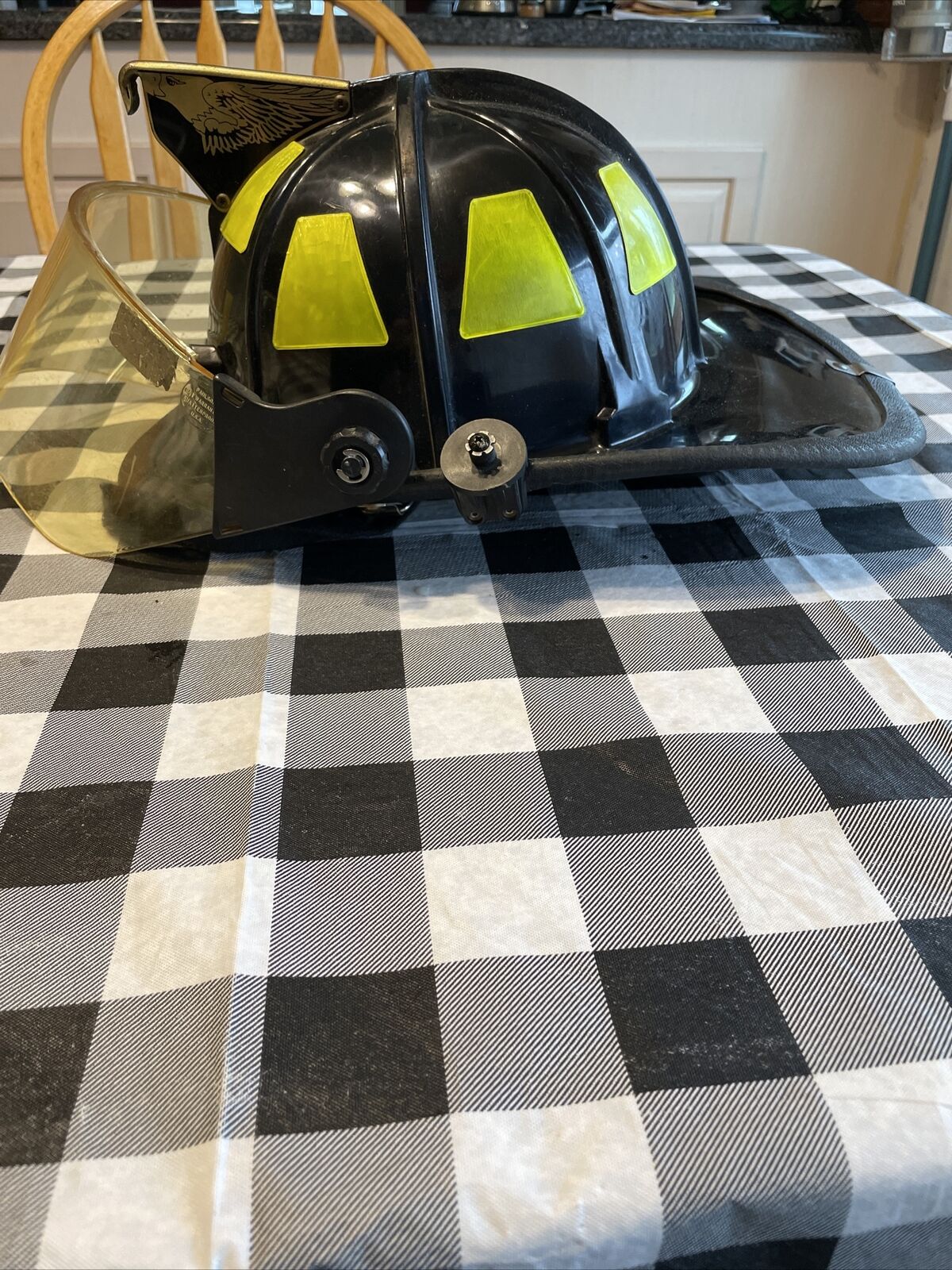 Great condition Cairns 880 traditional fire helmet
