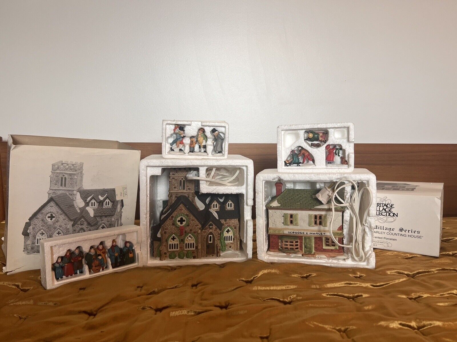 Heritage Village Mix -Knottinghill Church, Scrooge & Marley House, 9 Figurines