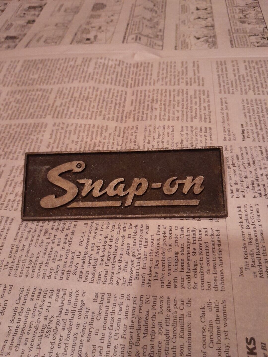 Vintage Snap On Metal Toolbox Emblem