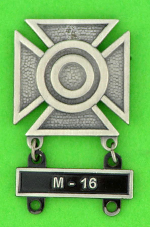 Army Sharpshooter Marksmanship Badge with M-16 Qualification Attachment Bar