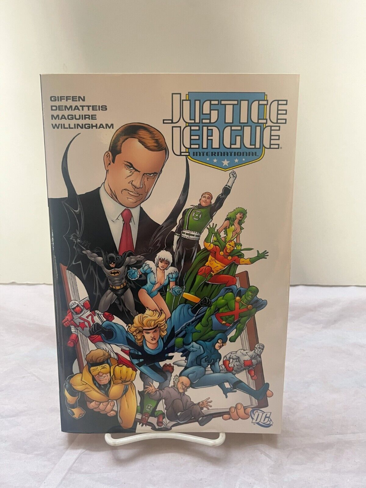 Justice League International Volume 2 Keith Griffen DC Comics