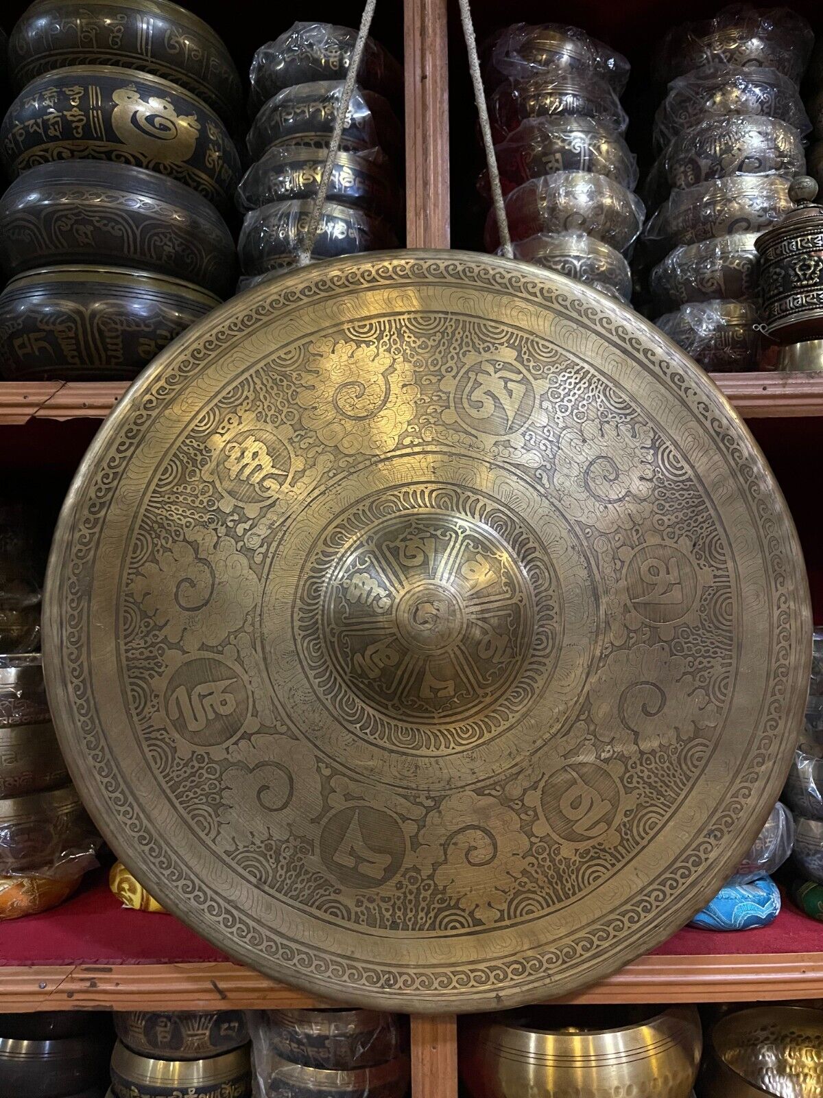 17 inches Om Mani Mantra Carving Tibetan Gong  Nepal Temple gong Meditation