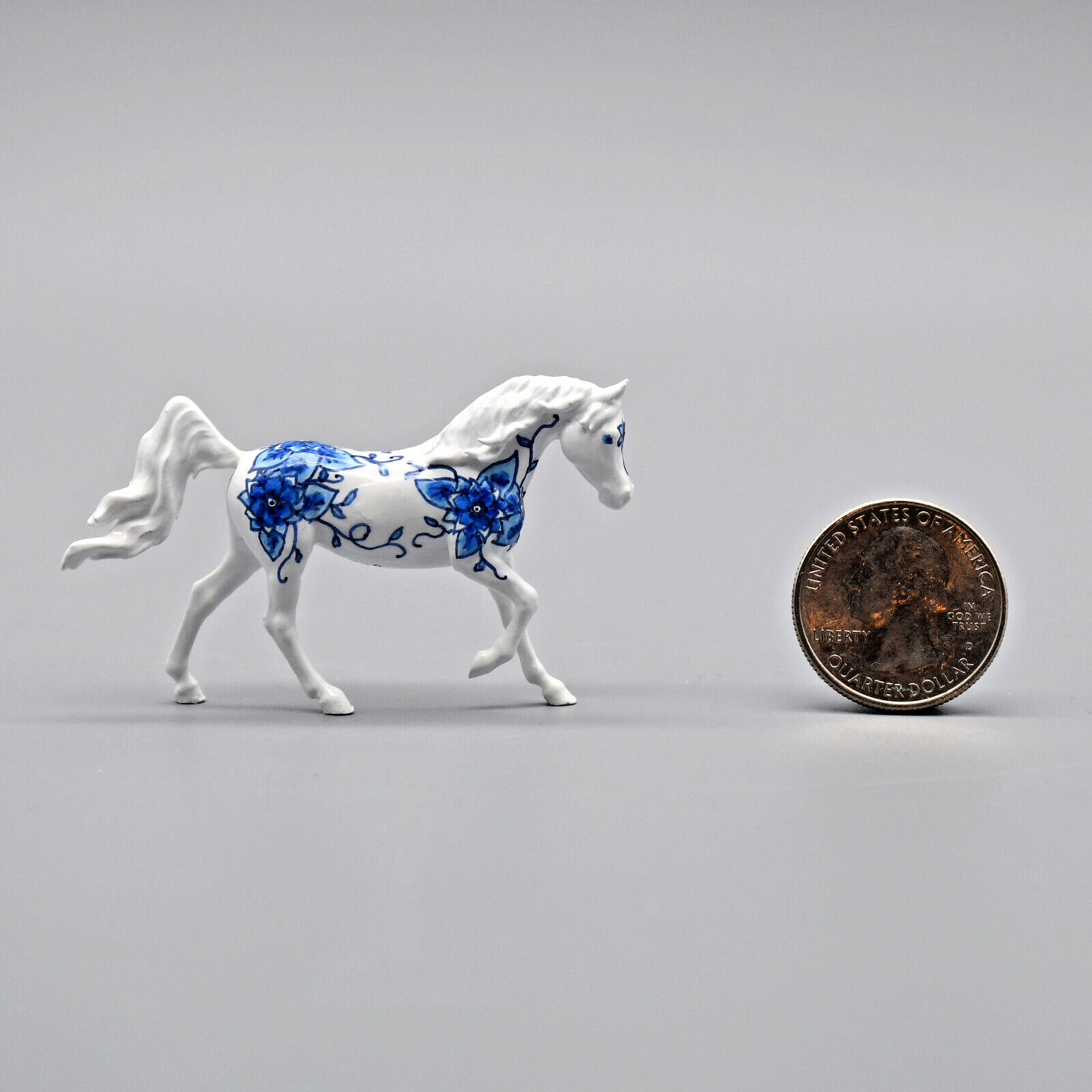 Micro Decorator - Glossy Blue Floral Arabian Horse - Aurora 1:64 3D Print