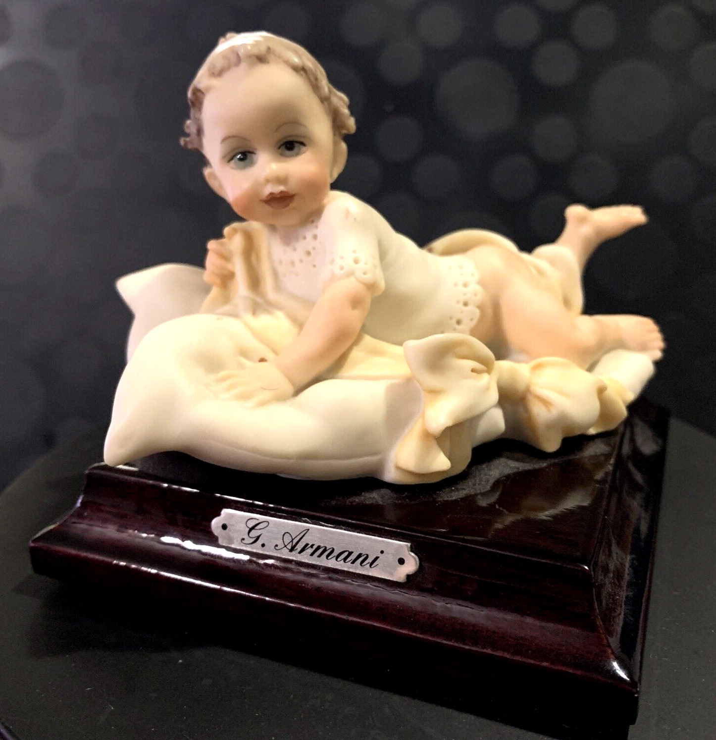 G. Armani Florence Figurine Vintage Infant on Pillows Decorative Collectible